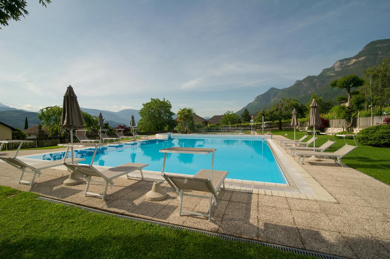Garni Saltneregg Hotel Caldaro Eksteriør billede