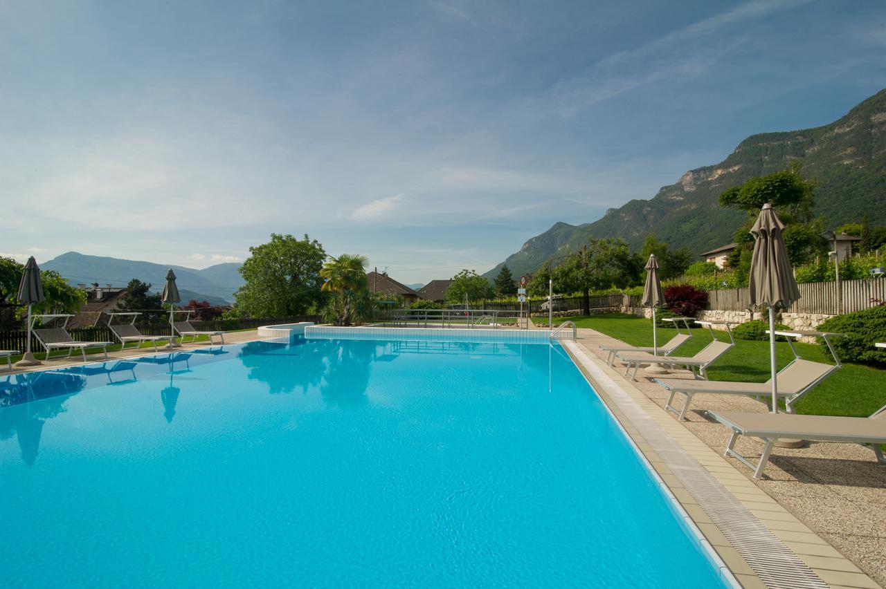 Garni Saltneregg Hotel Caldaro Eksteriør billede